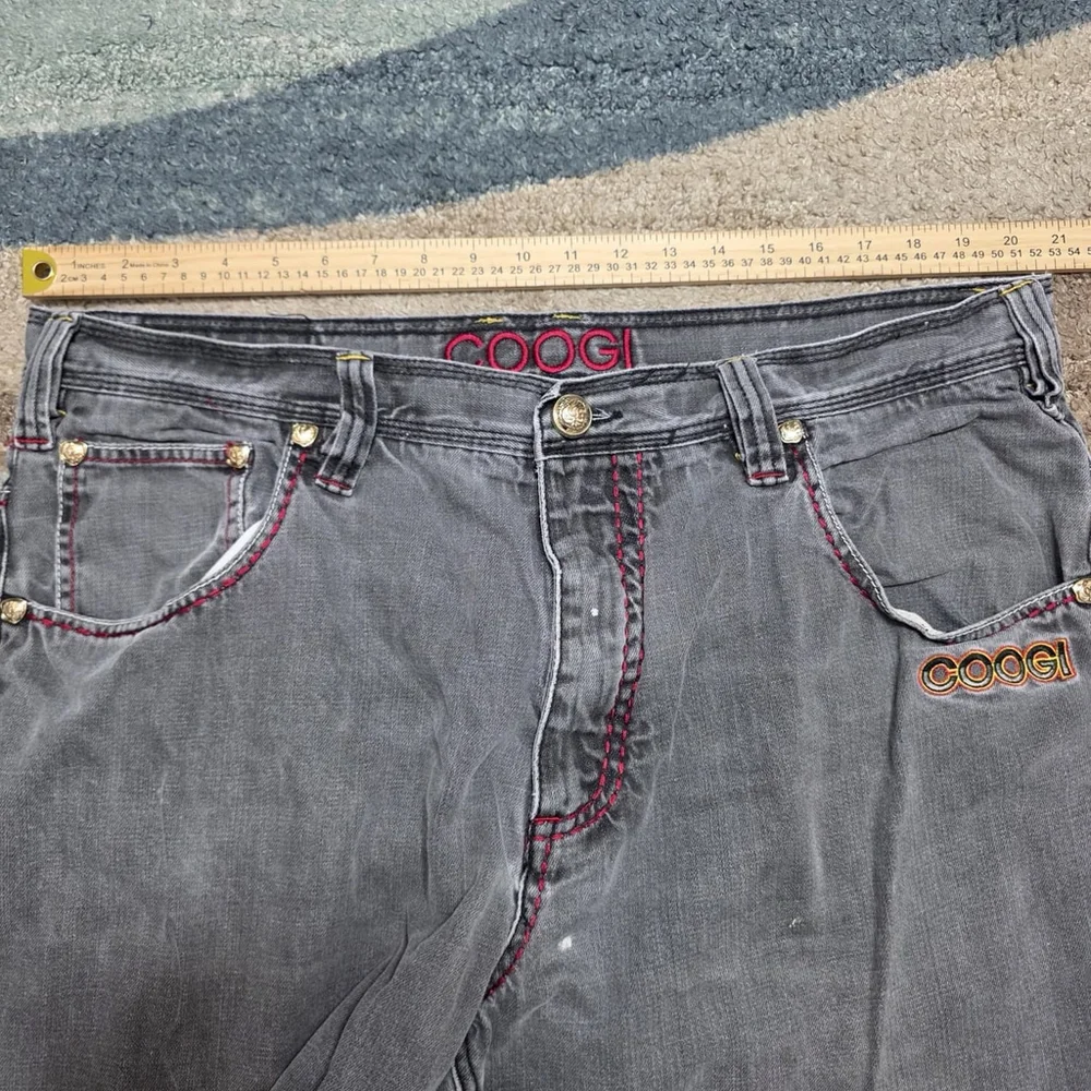 Coogi Australia Jeans W42 L35 Gray Baggy Embroidered Back Pockets Red Stitch